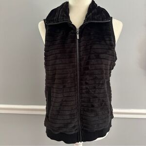 Cable&Gauge Stylish Warm Super Soft Sleeveless Zip Up Faux Fur Vest Size M